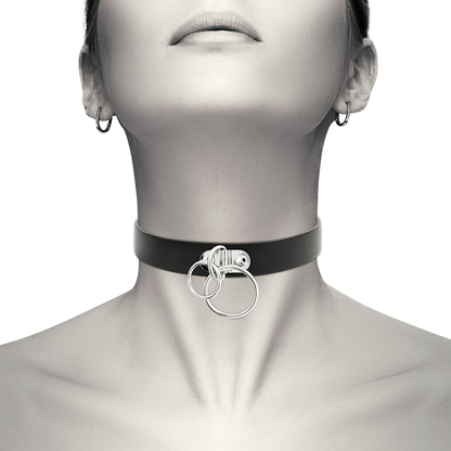 COQUETTE CHIC DESIRE - DOUBLE RING COLLAR MADE OF VEGAN LEATHER