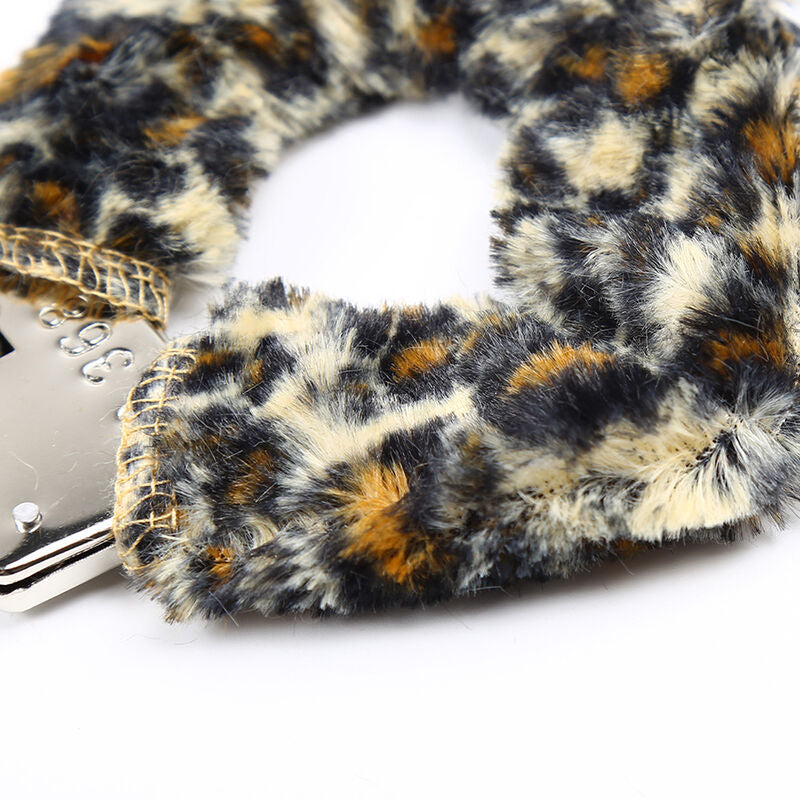 OHMAMA FETISH - VELVET FURLINED METAL WRIST CUFFS